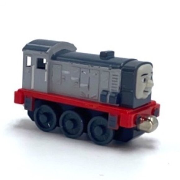 Dennis Thomas Train 2006Take Along Die Cast Engine Gray Red Black - Picture 2 of 6
